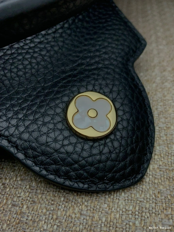 Affordable MINI LOUIS VUITTON CAPUCINES 0819